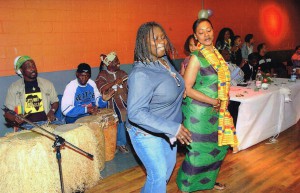 s African mothers dancing